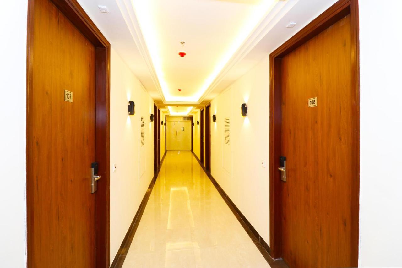 Hotel Leo Saffron Delhi  Esterno foto
