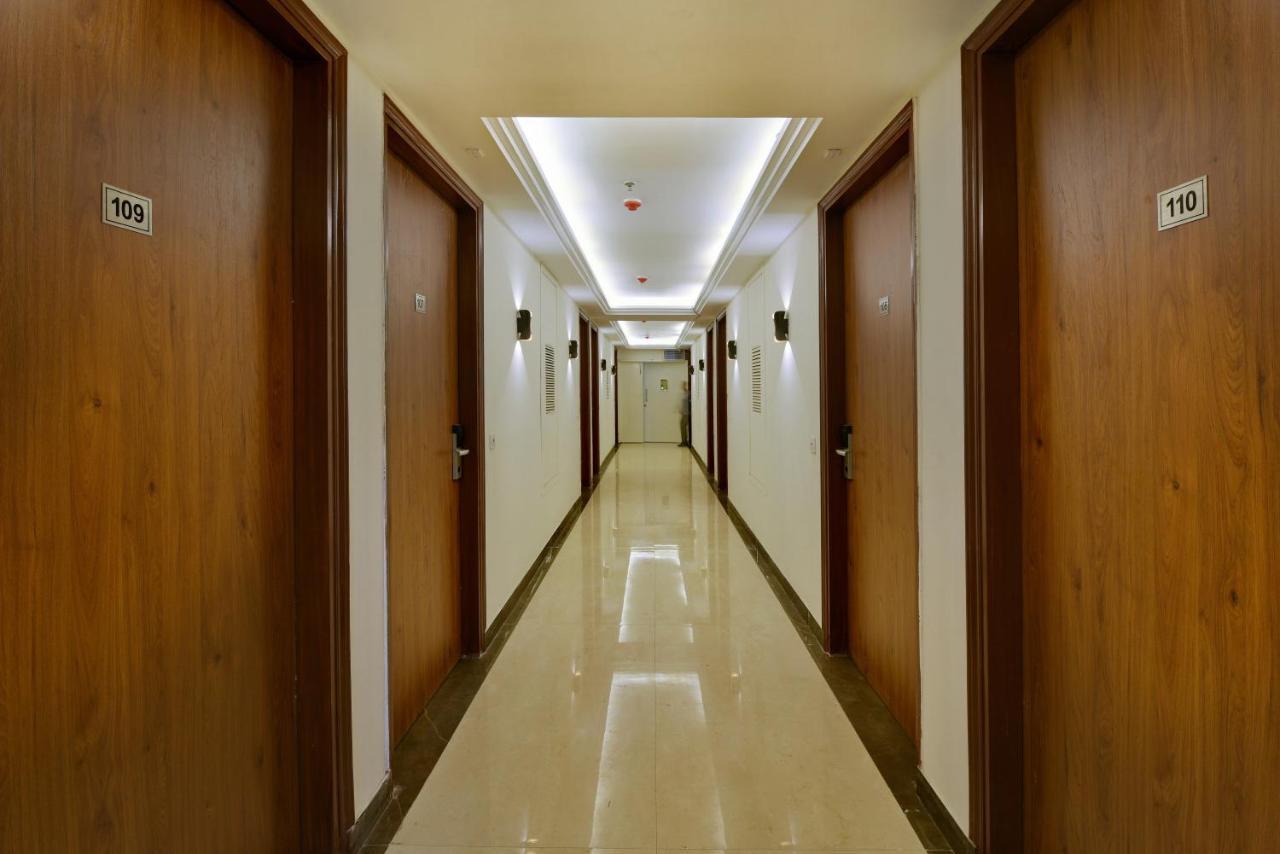 Hotel Leo Saffron Delhi  Esterno foto