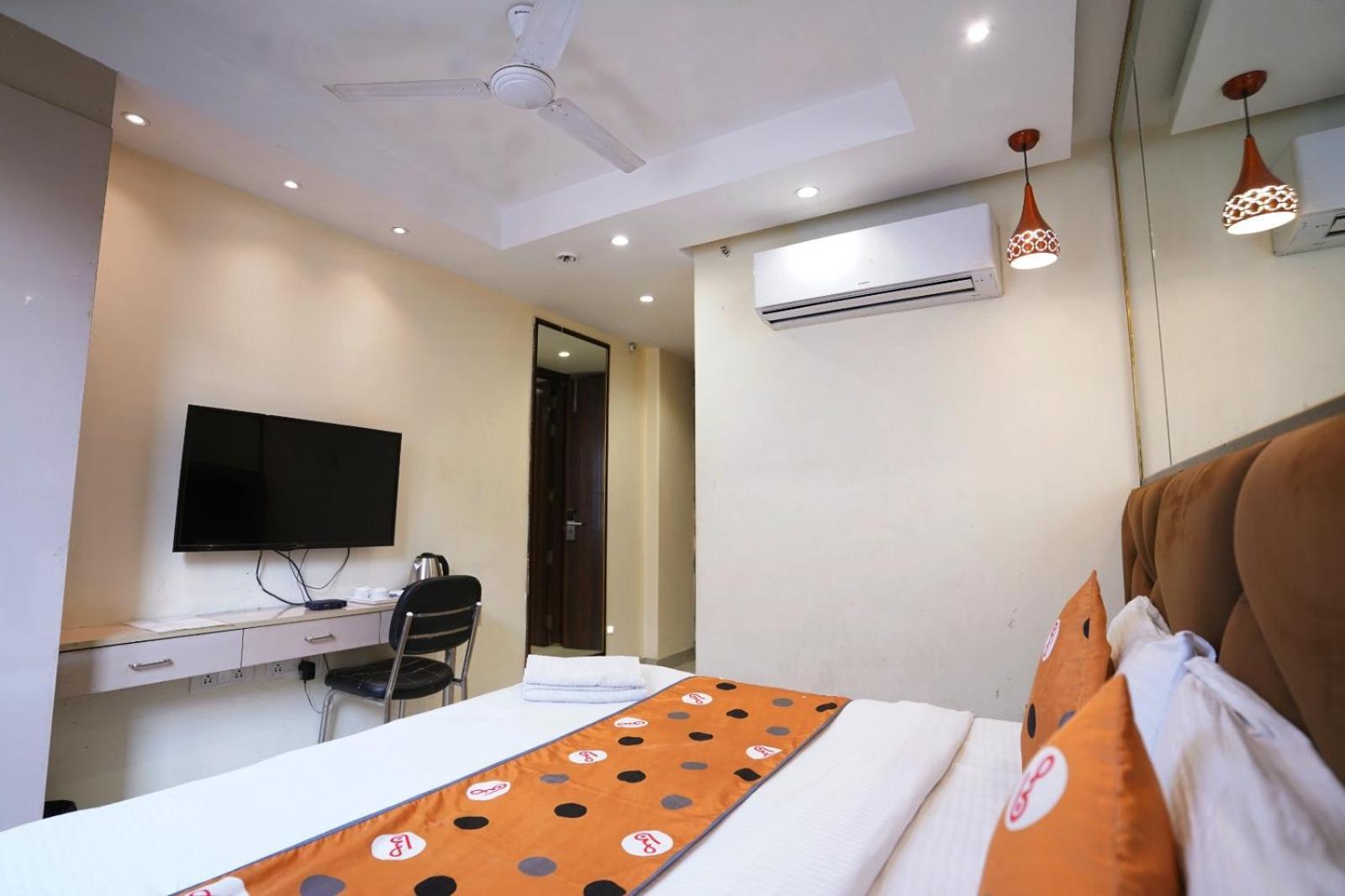 Hotel Leo Saffron Delhi  Esterno foto