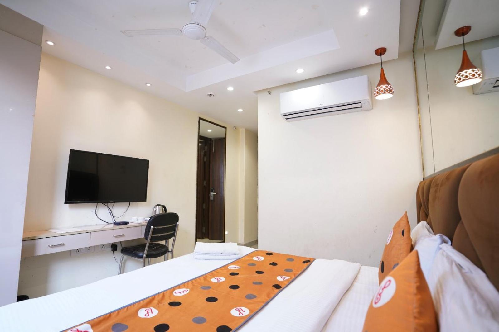 Hotel Leo Saffron Delhi  Esterno foto