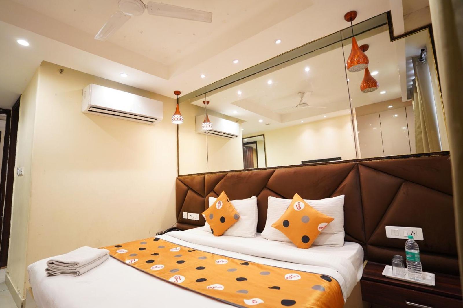 Hotel Leo Saffron Delhi  Esterno foto